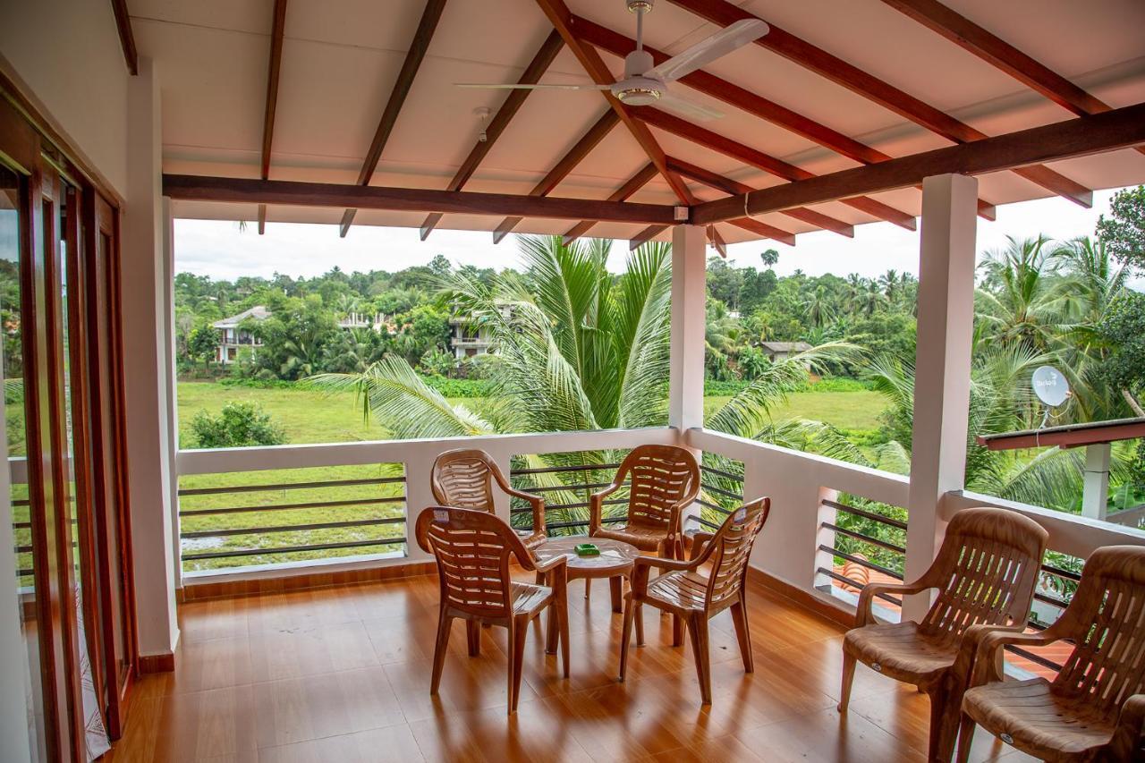 Happy Villa Hikkaduwa Exterior photo